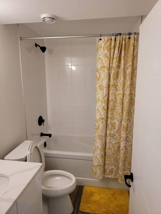 Luxury One Bedroom Winnipeg Buitenkant foto