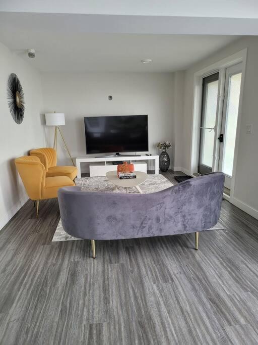Luxury One Bedroom Winnipeg Buitenkant foto